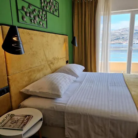 Boutique Villa Revelin Bed & Breakfast