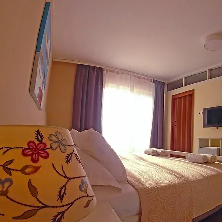 Boutique Villa Revelin Bed & Breakfast 3*
