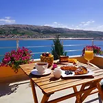 Bed & Breakfast Boutique Villa Revelin