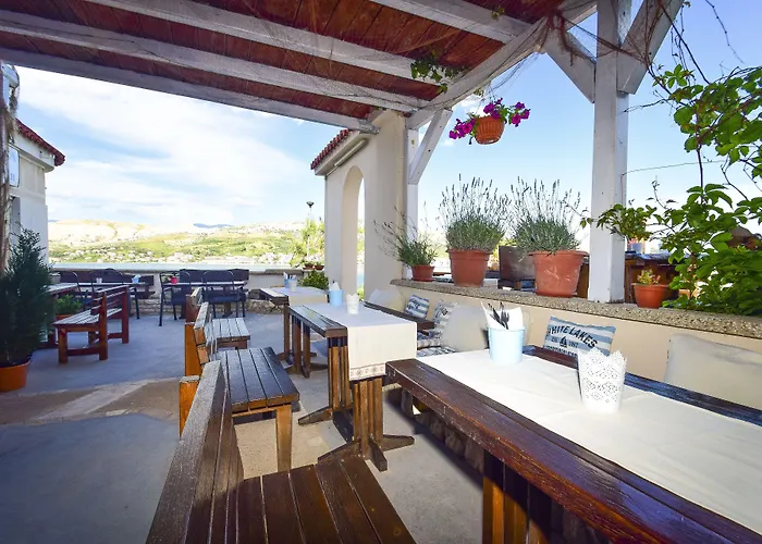 Boutique Revelin 3* 파그