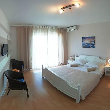 Boutique Revelin 3* Pag Town