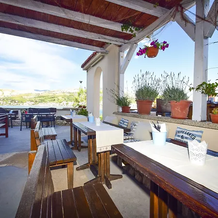Boutique Revelin 3* Pag Town